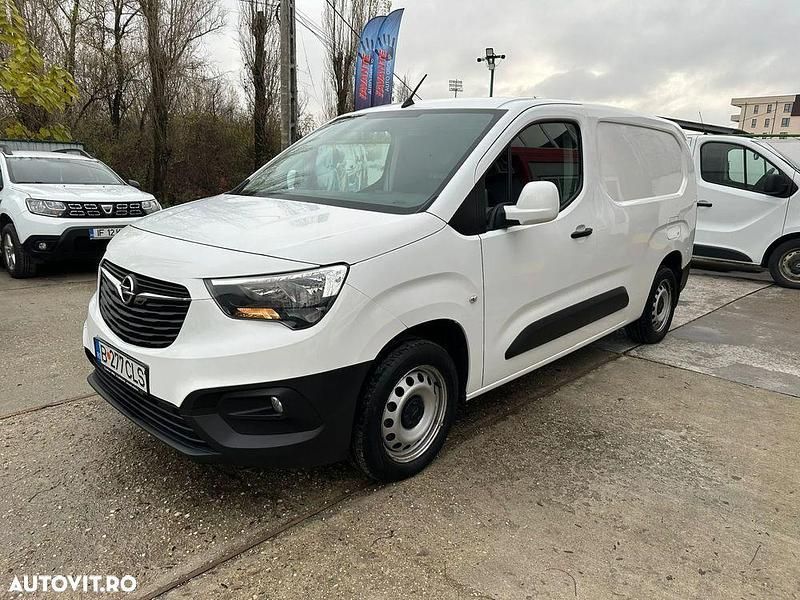 Culoarealb Utilizat 2020 Opel Combo Van | 9.891 EUR (Preț OK) - Imagine 1/4