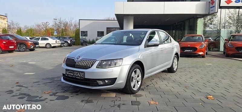 Culoareargint Utilizat 2015 Skoda Octavia Elegance Hatchback | 9.550 EUR (Preț bun) - Imagine 1/4