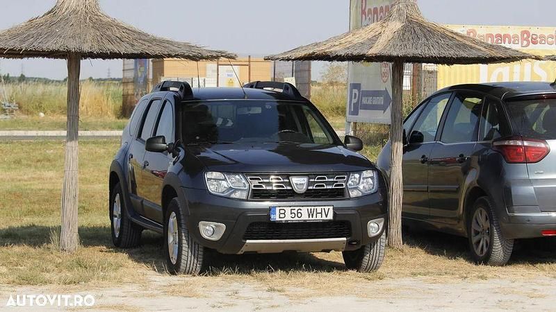 Culoaregri Utilizat 2015 Dacia Duster Lauréate SUV | 8.800 EUR (Preț bun) - Imagine 1/4
