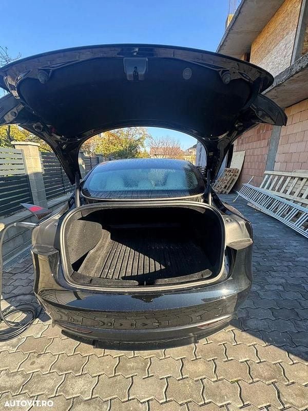 Second-hand Tesla Model 3 Performance 377 kW (513 CP) 2024 Culoarenegru Berlinǎ