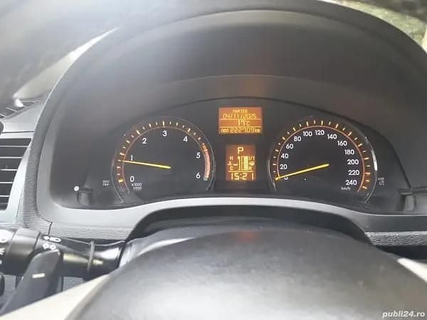 Gri Utilizat 2011 Toyota Avensis Break | 5.800 EUR (Preț bun) - Imagine 1/4