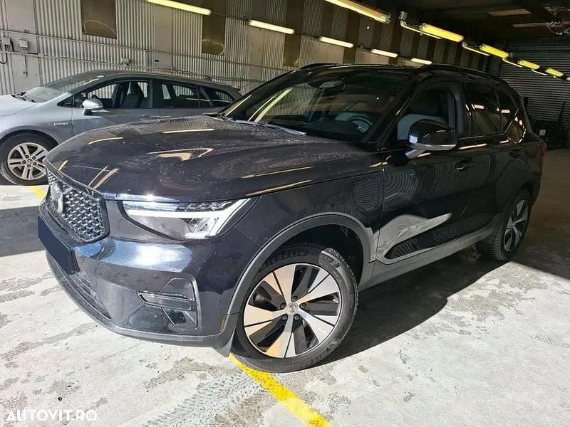 Culoarenegru Utilizat 2022 Volvo XC40 R-Design SUV | 33.499 EUR - Imagine 1/4