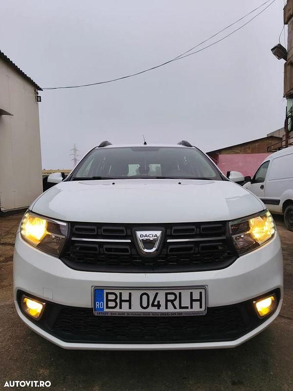 Second-hand Dacia Logan Lauréate 90 CP (66 kW) 2017 Culoarealb Break