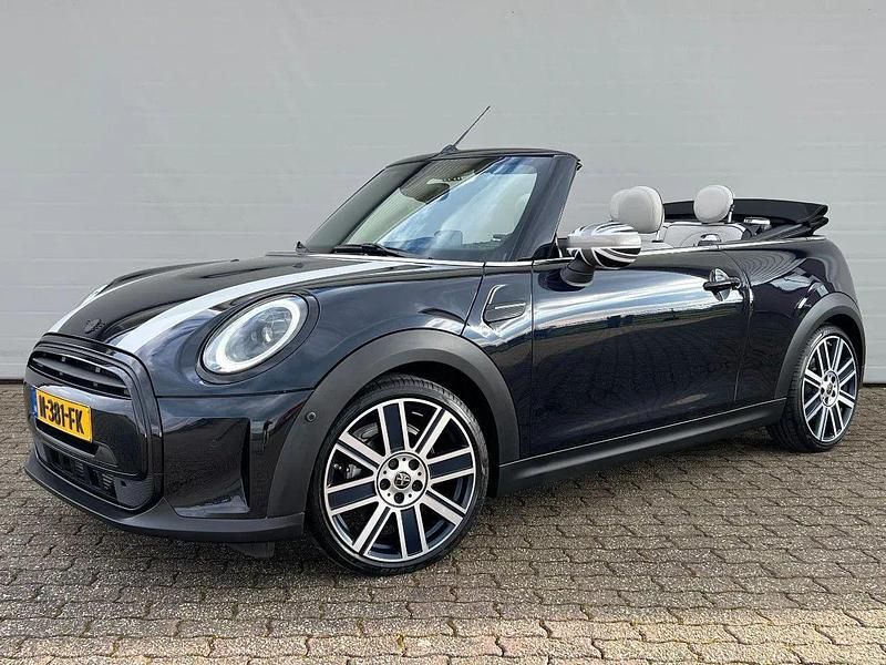 Utilizat 2021 Mini Cooper Hatchback | 28.512 EUR - Imagine 1/1