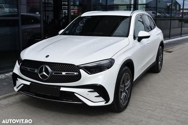 Culoarealb Utilizat 2025 Mercedes GLC200 SUV | 55.990 EUR (Preț bun) - Imagine 1/4