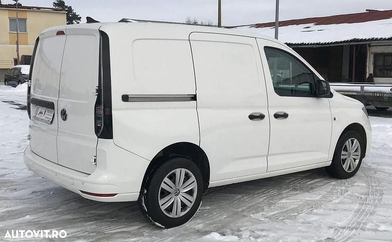 Second-hand VW Caddy 102 CP (75 kW) 2021 Culoarealb Monovolum