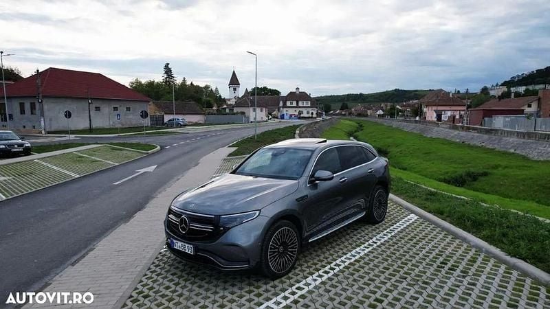Gri Utilizat 2021 Mercedes EQC400 AMG line SUV | 43.000 EUR - Imagine 1/4