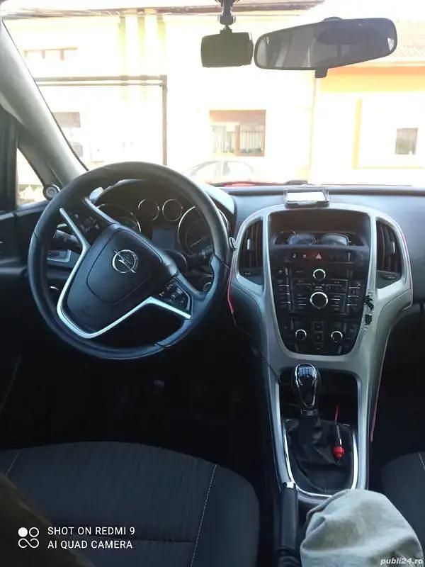 Utilizat 2011 Opel Astra Break | 3.350 EUR (Puțin scump) - Imagine 1/4