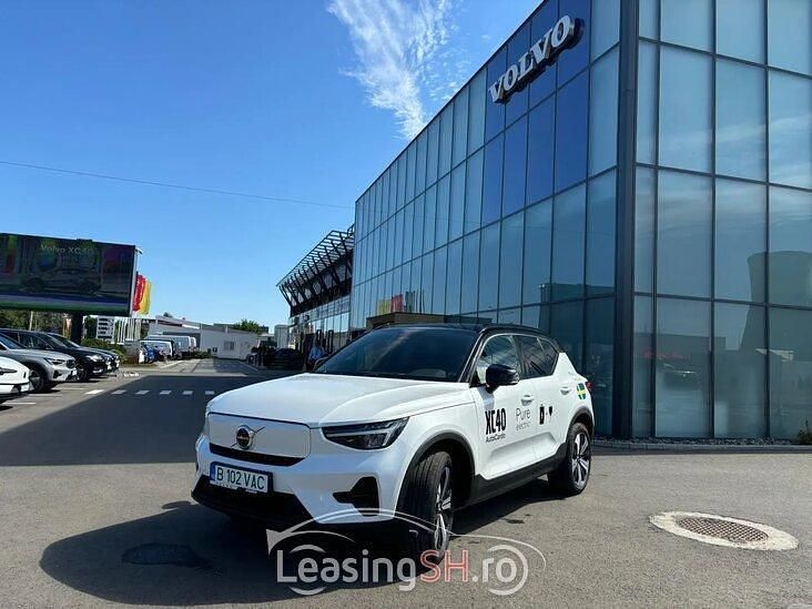 Alb Utilizat 2023 Volvo XC40 SUV | 39.990 EUR (Preț OK) - Imagine 1/4