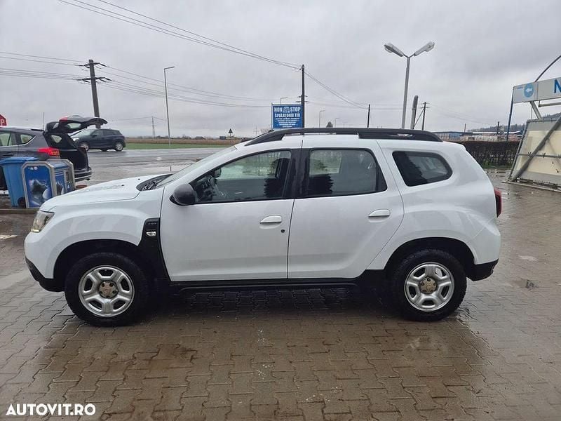 Culoarealb Utilizat 2019 Dacia Duster Essentiel SUV | 11.600 EUR (Preț OK) - Imagine 1/4