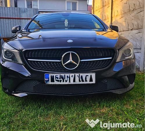 Negru Utilizat 2013 Mercedes CLA220 Berlinǎ | 12.999 EUR (Preț OK) - Imagine 1/4