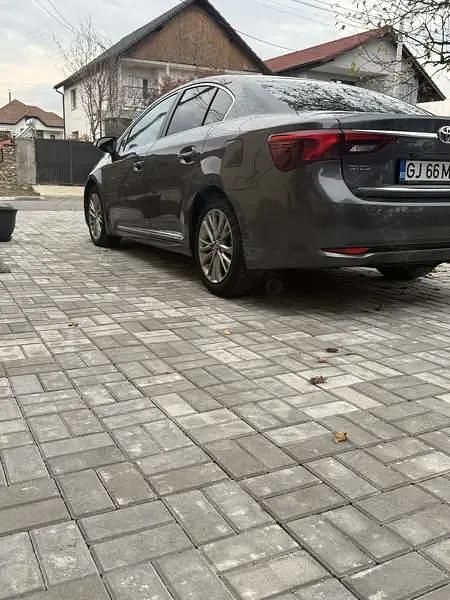 Second-hand Toyota Avensis 143 CP (105 kW) 2016 Gri Berlinǎ
