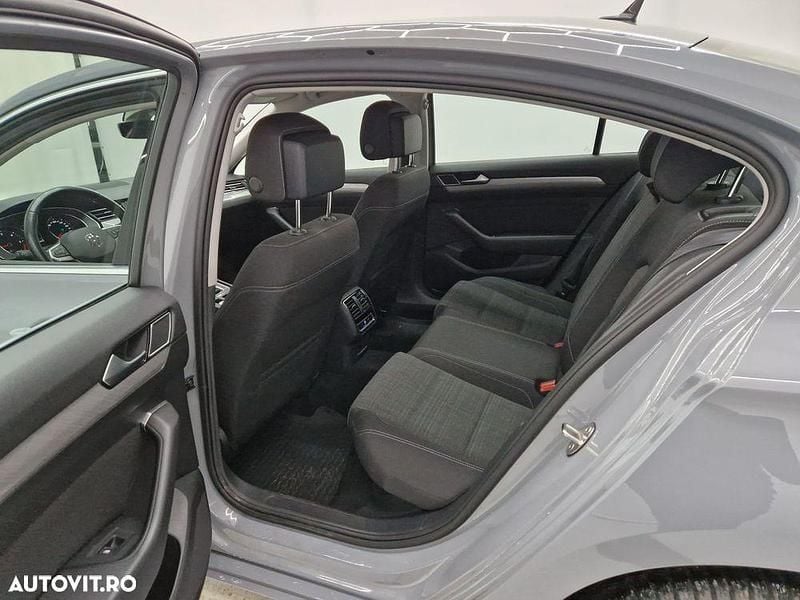 Second-hand VW Passat 150 CP (110 kW) 2022 Culoaregri Berlinǎ