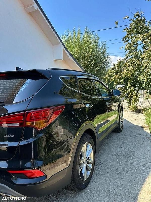 Second-hand Hyundai Santa Fe 200 CP (147 kW) 2018 Culoarenegru SUV