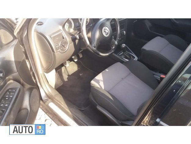 Second-hand VW Golf IV 101 CP (74 kW) 2002 Negru Break