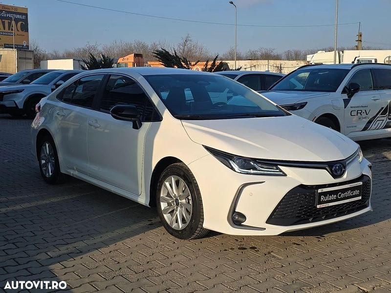 Second-hand Toyota Corolla Business Edition 140 CP (102 kW) 2025 Culoarealb Berlinǎ