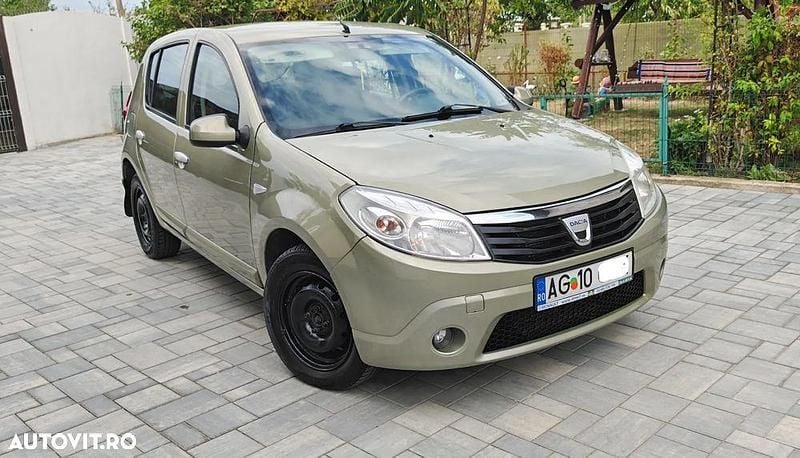 Culoaregalbeuriu Utilizat 2008 Dacia Sandero Lauréate Hatchback | 2.650 EUR (Preț OK) - Imagine 1/4