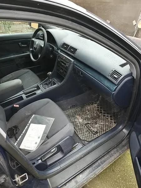 Second-hand Audi A4 130 CP (95 kW) 2001 Berlinǎ