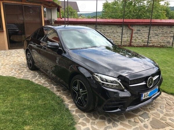 Second-hand Mercedes C300e AMG 216 CP (158 kW) 2020 Negru Berlinǎ