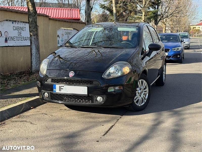 Culoarenegru Utilizat 2015 Fiat Grande Punto Dynamic Hatchback | 3.750 EUR - Imagine 1/4