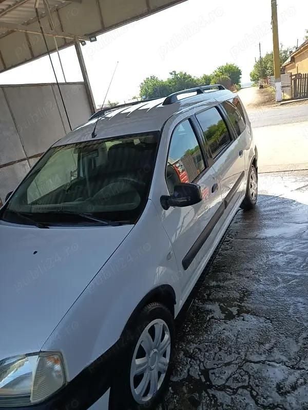 Utilizat 2007 Dacia Logan MCV | 1.400 EUR (Super Preț) - Imagine 1/4