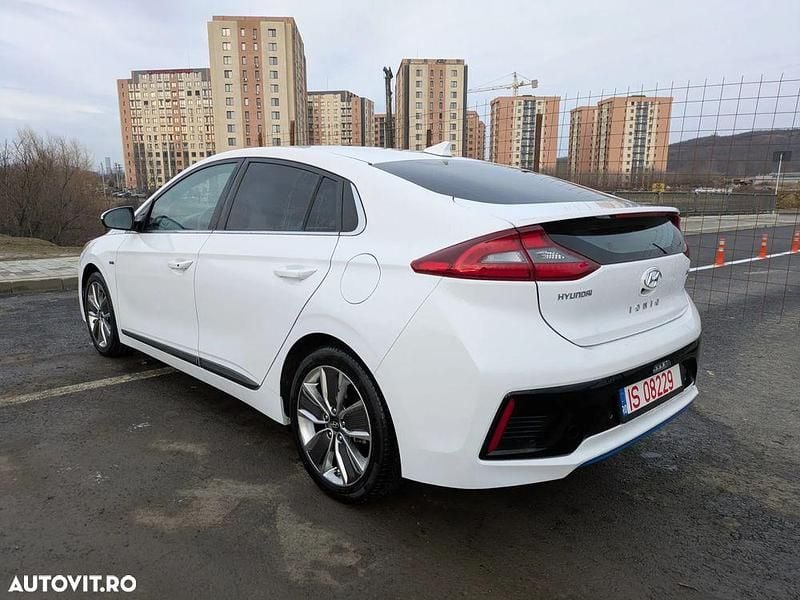 Second-hand Hyundai Ioniq 141 CP (103 kW) 2018 Culoarealb Hatchback