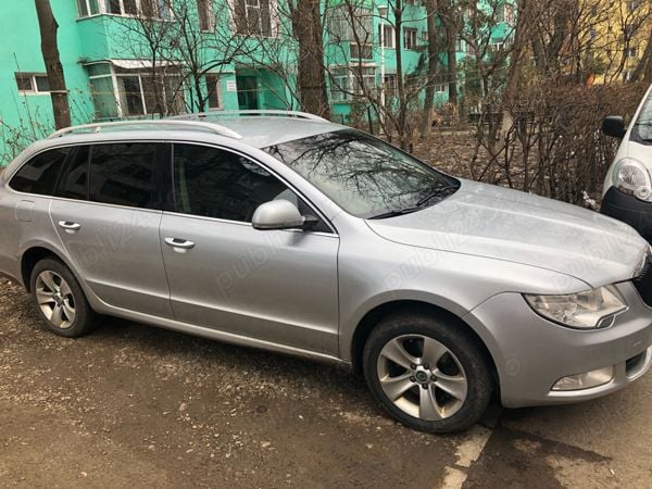 Gri Utilizat 2010 Skoda Superb Break | 5.500 EUR (Preț OK) - Imagine 1/4