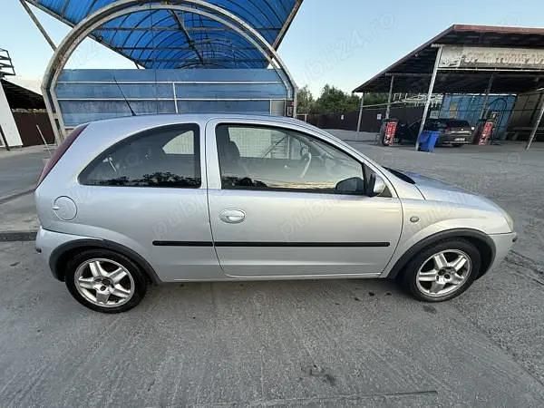 Gri Utilizat 2004 Opel Corsa Berlinǎ | 5.500 EUR (Puțin scump) - Imagine 1/4