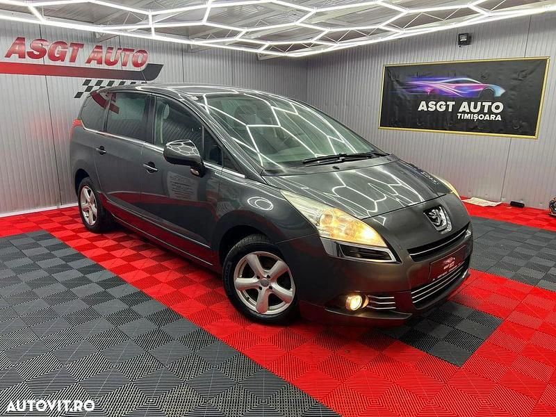 Second-hand Peugeot 5008 120 CP (88 kW) 2011 Gri Monovolum