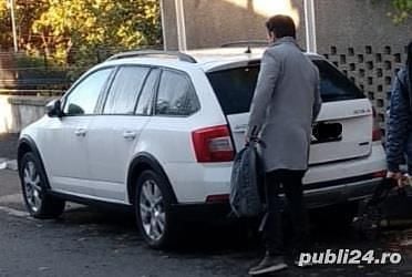 Alb Utilizat 2017 Skoda Octavia Hatchback | 12.000 EUR (Preț bun) - Imagine 1/4