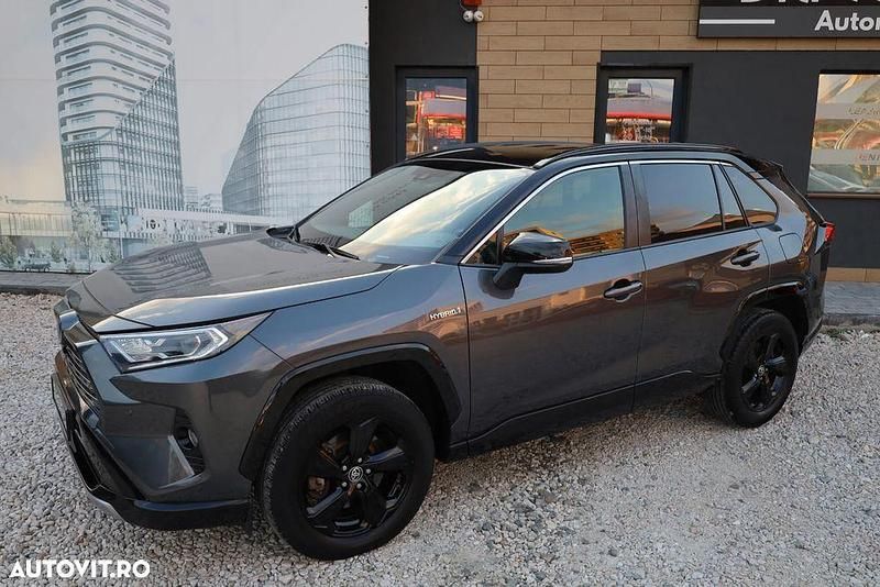 Gri Utilizat 2021 Toyota RAV4 Hybrid Style SUV | 32.487 EUR (Scump) - Imagine 1/4