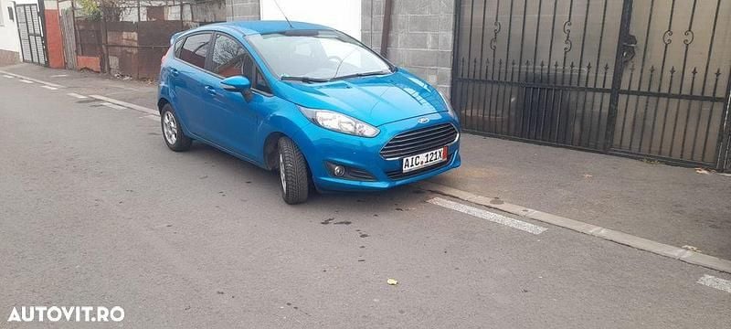 Second-hand Ford Fiesta 100 CP (73 kW) 2015 Culoarealbastru