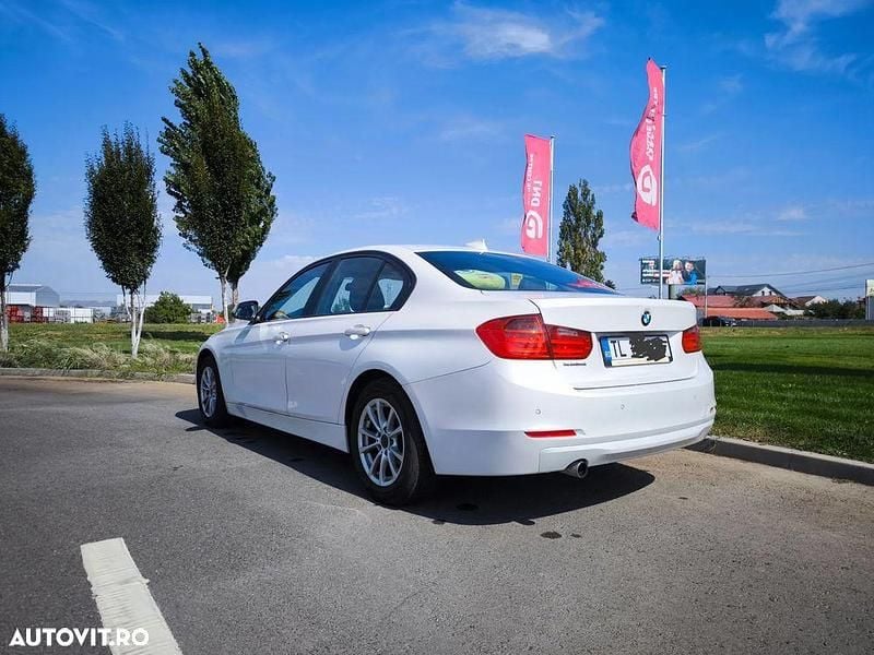 Second-hand BMW 316 116 CP (85 kW) 2014 Culoarealb Berlinǎ