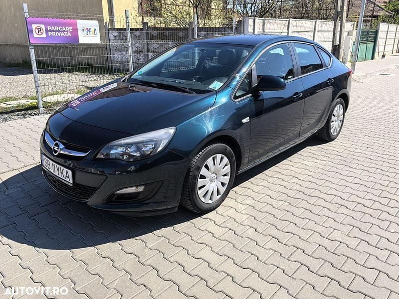 Verde Utilizat 2017 Opel Astra Active Berlinǎ | 6.800 EUR (Preț bun) - Imagine 1/4