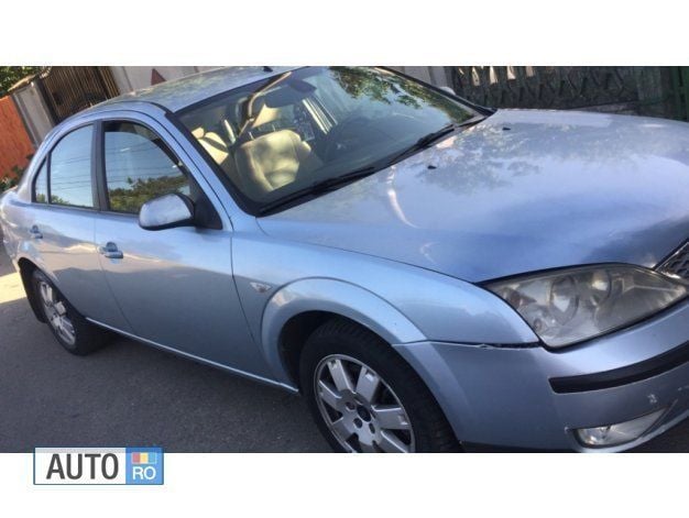 Albastru Utilizat 2005 Ford Mondeo Berlinǎ | 1.200 EUR (Super Preț) - Imagine 1/2