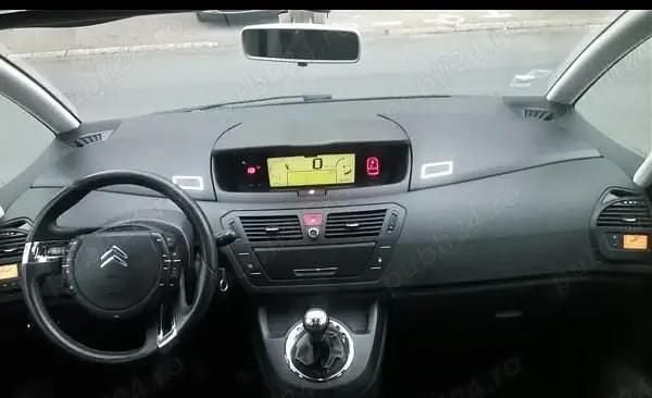 Second-hand Citroën Grand C4 Picasso 110 CP (80 kW) 2010 Negru Monovolum