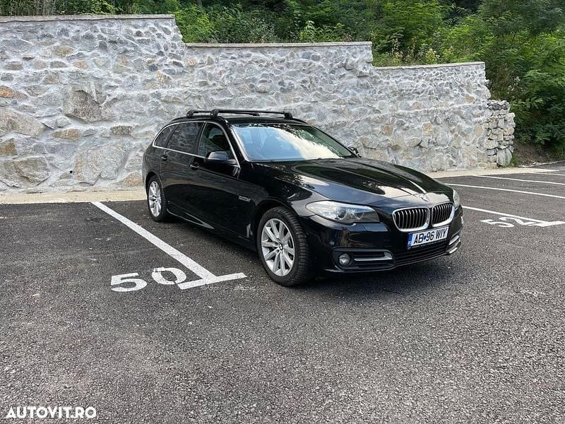 Culoarenegru Utilizat 2016 BMW 525 Sport Line Break | 15.999 EUR (Preț bun) - Imagine 1/4