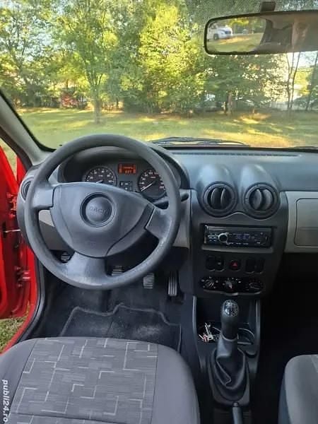 Utilizat 2009 Dacia Sandero Hatchback | 1.800 EUR (Preț bun) - Imagine 1/4