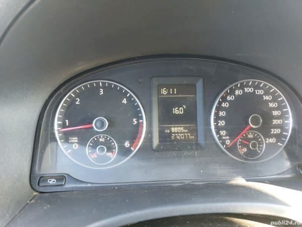 Second-hand VW Caddy 105 CP (77 kW) 2011 Alb Monovolum