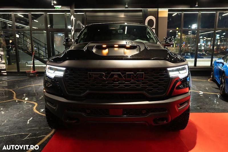 Second-hand Dodge Ram 540 CP (397 kW) 2025 Culoarenegru Pickup