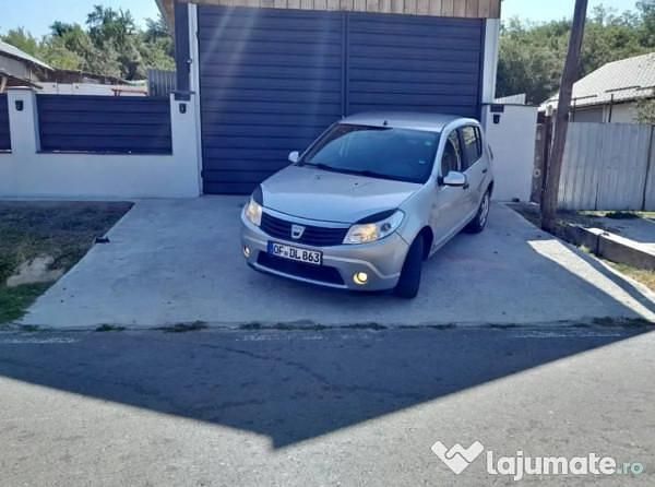 Utilizat 2011 Dacia Sandero Stepway Hatchback | 1.850 EUR - Imagine 1/4