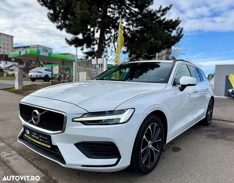 Culoarealb Second-hand 2021 Volvo V60 Momentum Break | 19.989 EUR (Scump) - Imagine 1/4