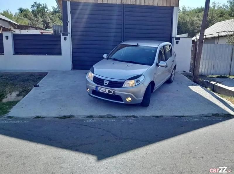 Utilizat 2011 Dacia Sandero Stepway Hatchback | 1.850 EUR - Imagine 1/4