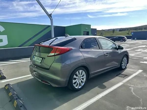 Second-hand Honda Civic 141 CP (103 kW) 2014 Maro Hatchback