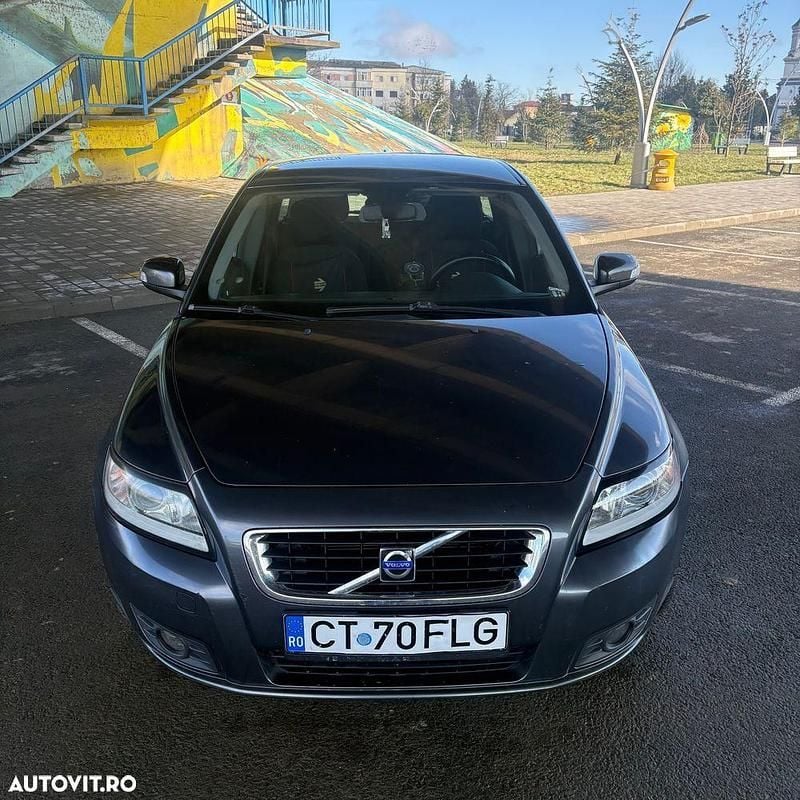 Culoaregri Second-hand 2009 Volvo V50 Momentum Break | 3.000 EUR (Preț bun) - Imagine 1/4