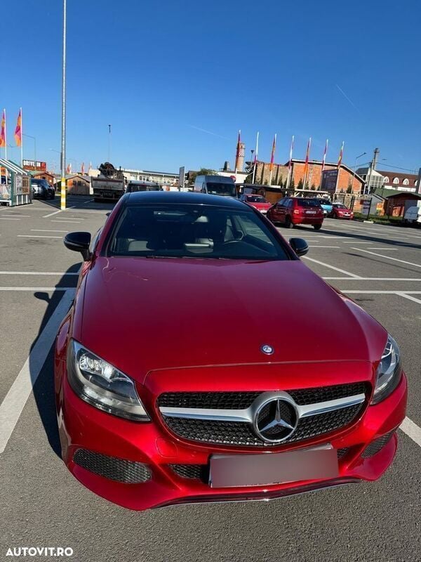 Rosu Utilizat 2016 Mercedes C220 Coupe | 16.500 EUR (Preț bun) - Imagine 1/4