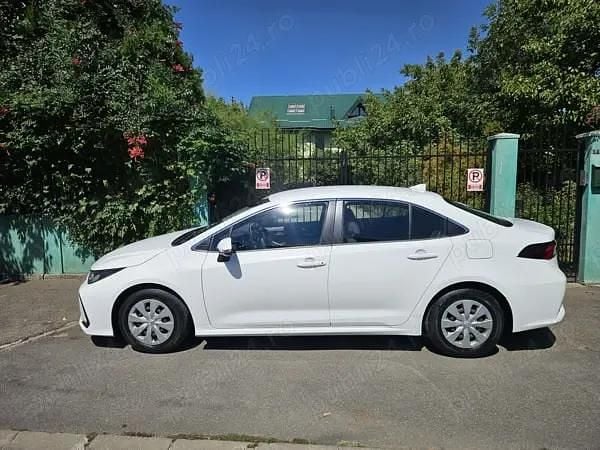 Second-hand Toyota Corolla 132 CP (97 kW) 2020 Alb Berlinǎ
