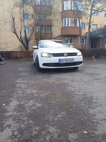 Second-hand VW Jetta 105 CP (77 kW) 2012 Alb Berlinǎ