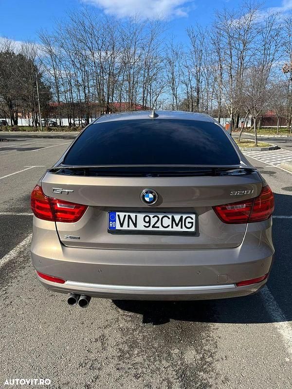 Second-hand BMW 328 Sport Line 245 CP (180 kW) 2013 Culoarebej Berlinǎ