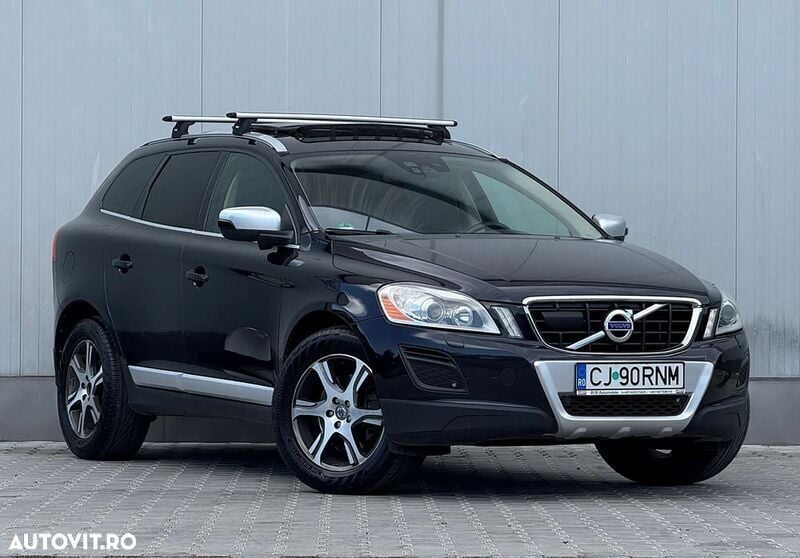 Negru Utilizat 2011 Volvo XC60 Summum SUV | 11.500 EUR (Preț OK) - Imagine 1/4